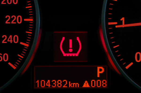 Is It Safe to Continue Driving With a TPMS Light?