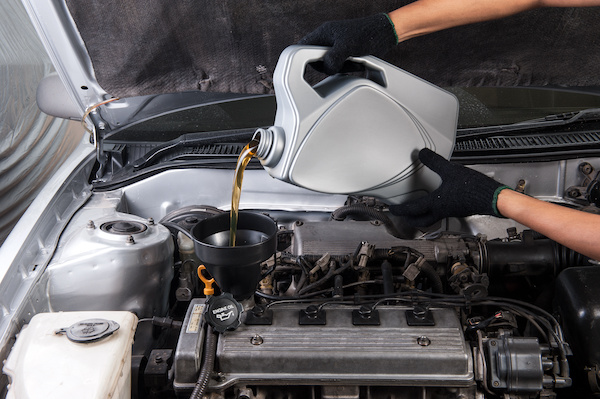What Are the Advantages of Synthetic Oil Over Conventional Oil?