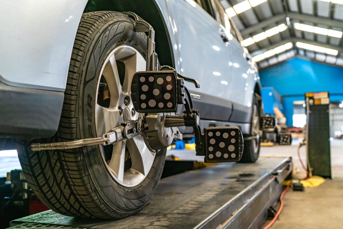 Alignment targets mounted on a wheel